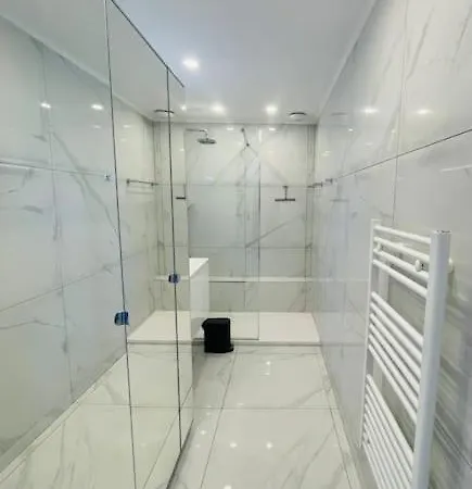 Design & Luxe En Bord De Mer A Golfe Juan - 2 - Wifi - Climatisation - Terrasse - 5 Min De Cannes *
