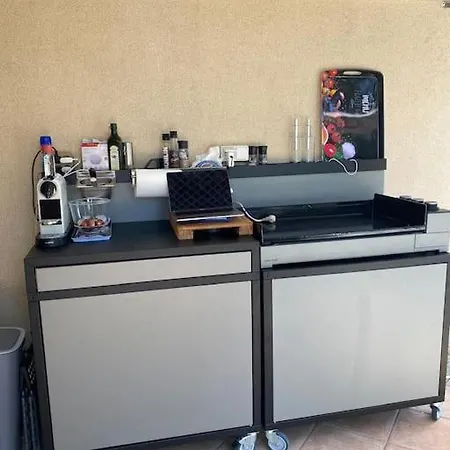 Design & Luxe En Bord De Mer A Golfe Juan - 2 - Wifi - Climatisation - Terrasse - 5 Min De Cannes *
