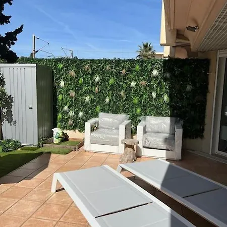 Design & Luxe En Bord De Mer A Golfe Juan - 2 - Wifi - Climatisation - Terrasse - 5 Min De Cannes Apartment *
