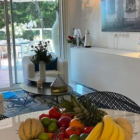 Apartment Design & Luxe En Bord De Mer A Golfe Juan - 2 - Wifi - Climatisation - Terrasse - 5 Min De Cannes